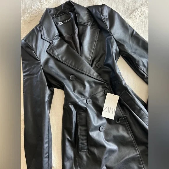 Zara Women's Sleek Black Leather Jacket